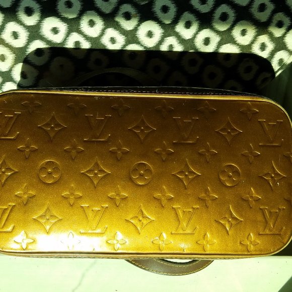 Louis Vuitton patent leather bag - Picture 3 of 3